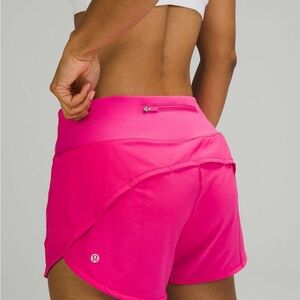 NWOT!! lululemon 2.5” speed up high rise shorts size 6